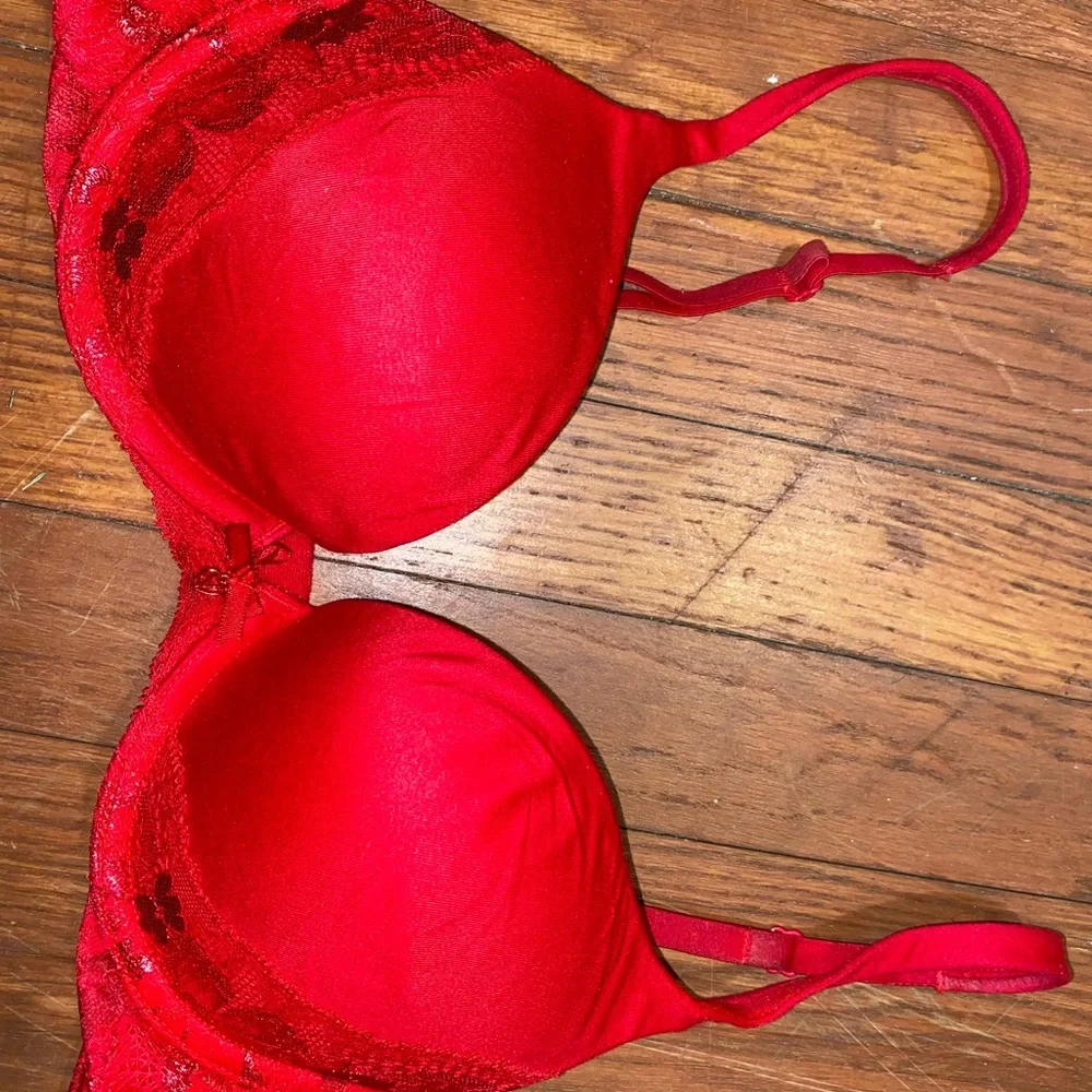 Red Victoria’s Secret Bra Size 34B - Picture 3 of 6
